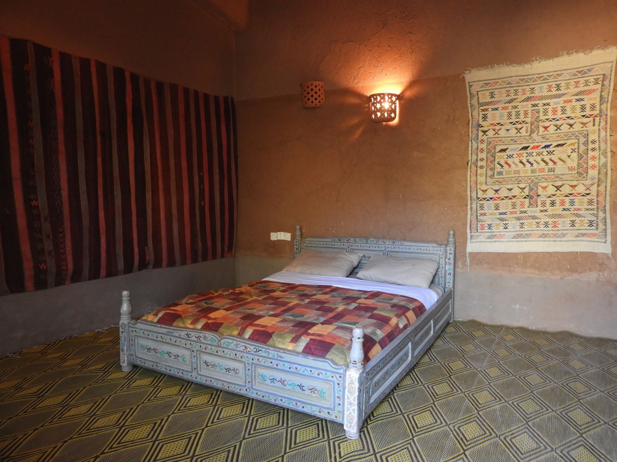 Carrefour Des Nomades Hotel Oulad Driss Eksteriør billede